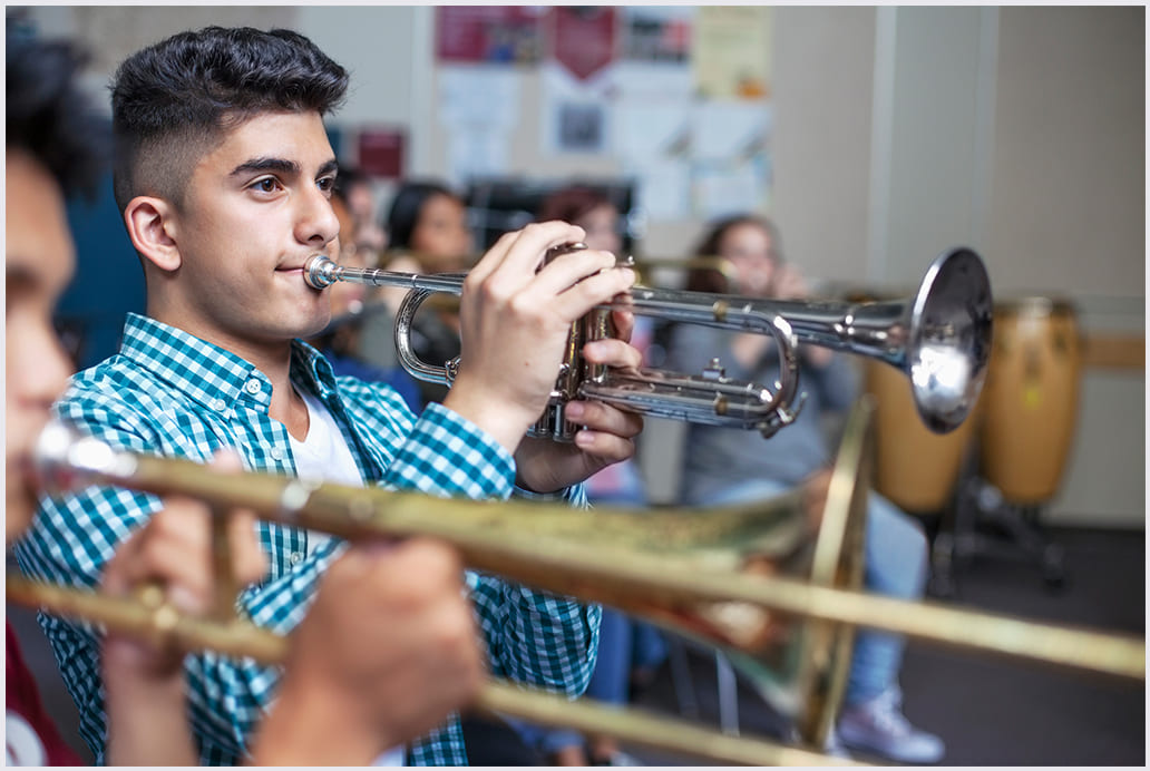 Student playin trumpet